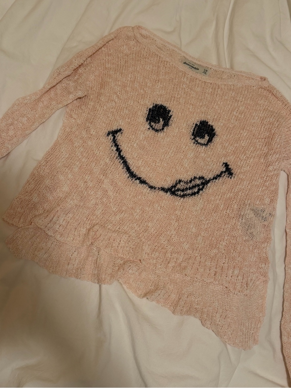 Abercrombie Smiley Face Knit Sweater in Pink Size S/M